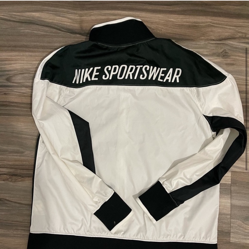 Nike Jacket - Picture 3 of 4